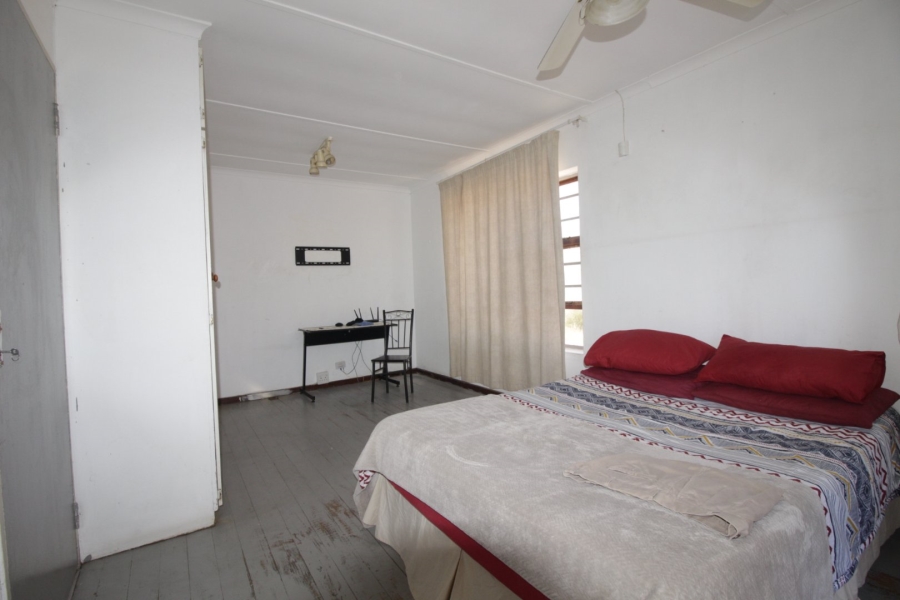 6 Bedroom Property for Sale in Wavecrest Eastern Cape